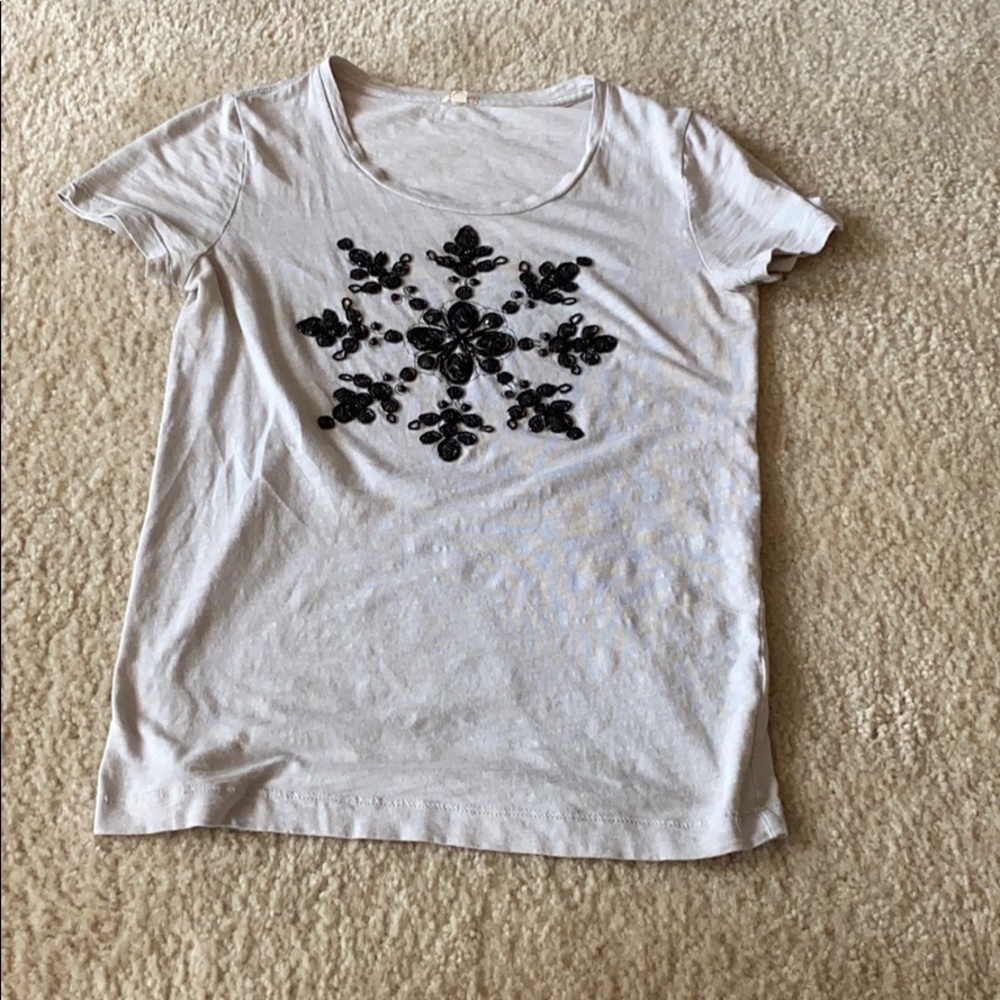 Snowflake bead t-shirt